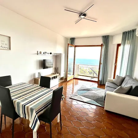 Apartment Bilocale Vista Mare E Parcheggio Privato