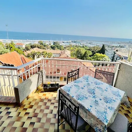Apartment Bilocale Vista Mare E Parcheggio Privato Sanremo