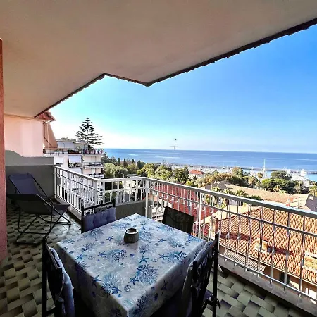 Apartment Bilocale Vista Mare E Parcheggio Privato *