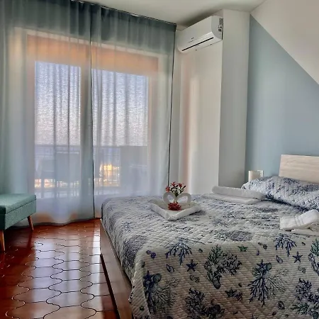 Bilocale Vista Mare E Parcheggio Privato Apartment