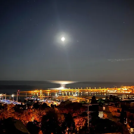 公寓 Bilocale Vista Mare E Parcheggio Privato *