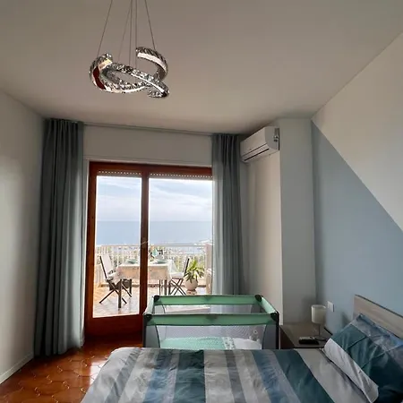 Apartment Bilocale Vista Mare E Parcheggio Privato *