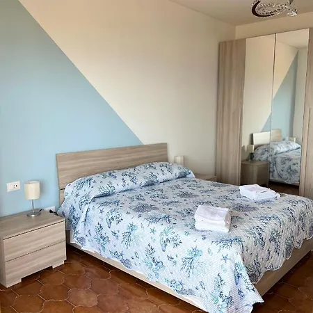 Bilocale Vista Mare E Parcheggio Privato Lejlighed *