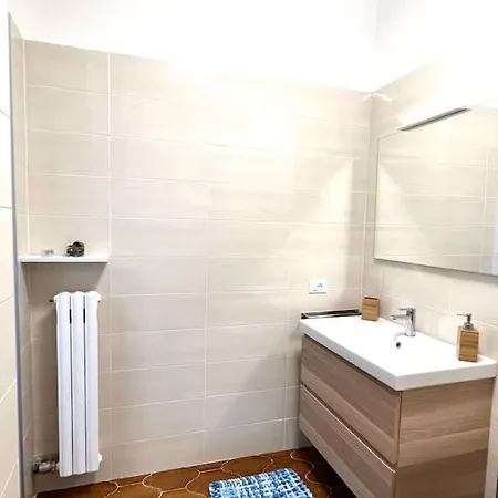Apartment Bilocale Vista Mare E Parcheggio Privato *
